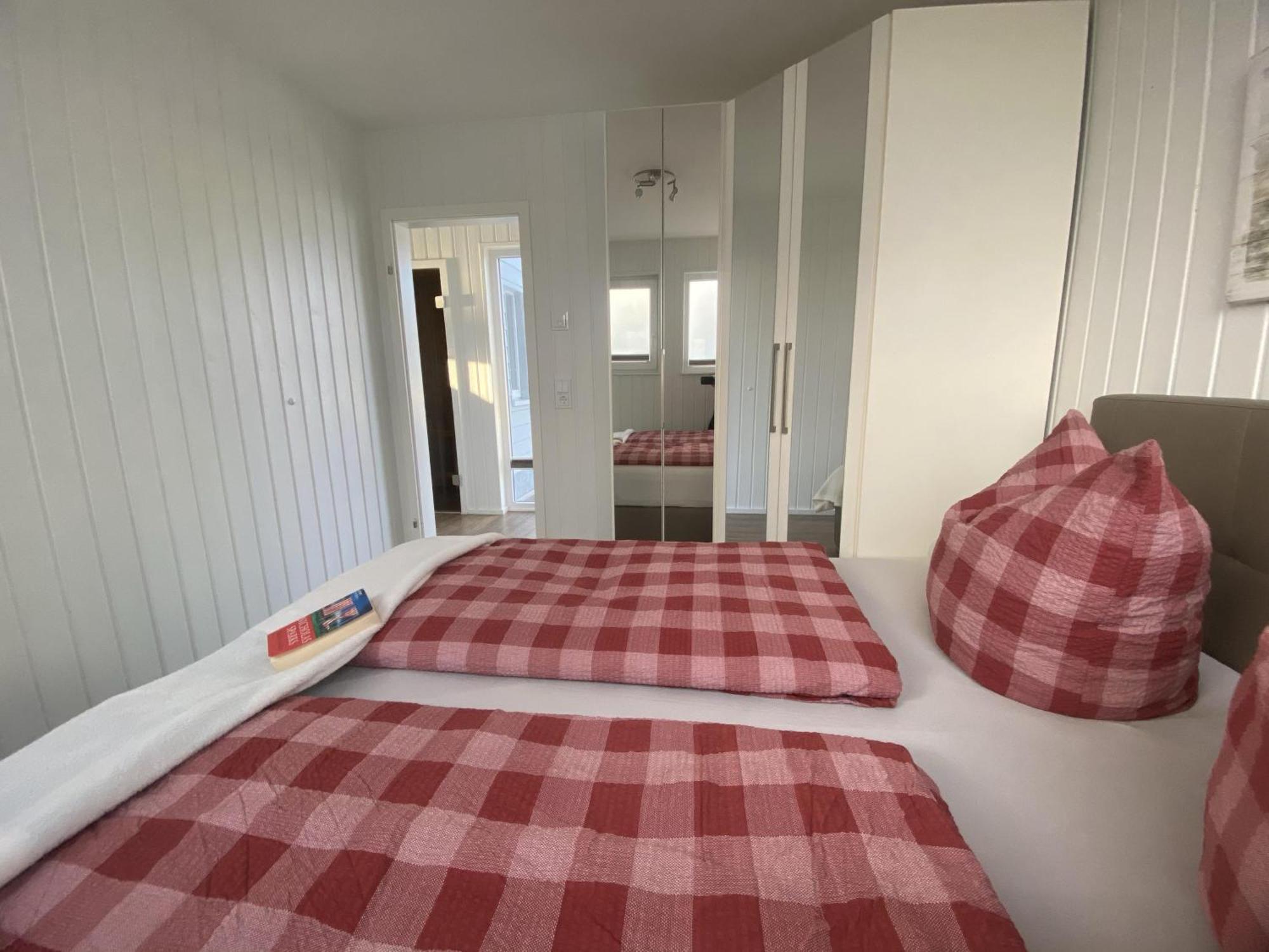 Schwimmendes Ferienhaus Antares One By Seeblick Ferien Oro, Rundum Wasser, Sauna Olpenitz Kültér fotó