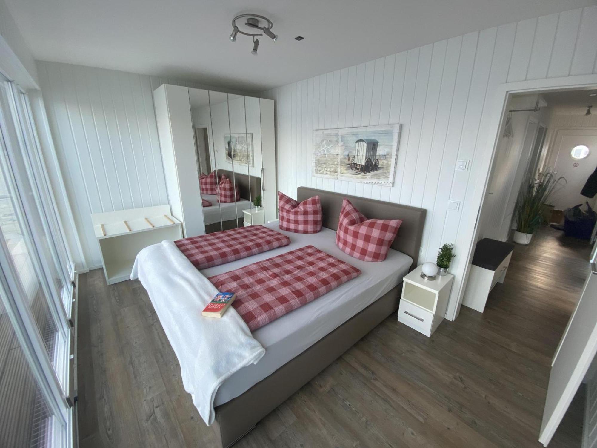 Schwimmendes Ferienhaus Antares One By Seeblick Ferien Oro, Rundum Wasser, Sauna Olpenitz Kültér fotó